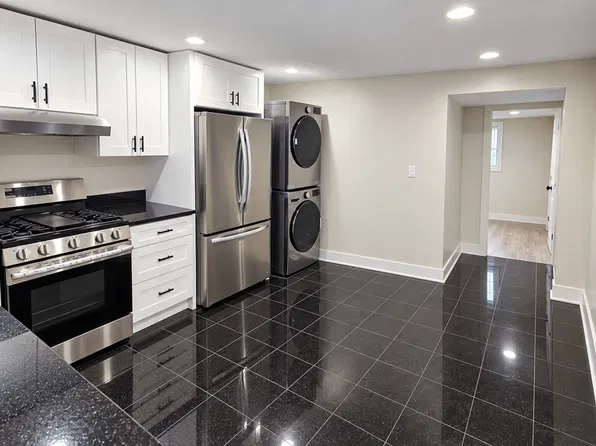 2818 N Campbell Ave #2, Chicago, IL 60618