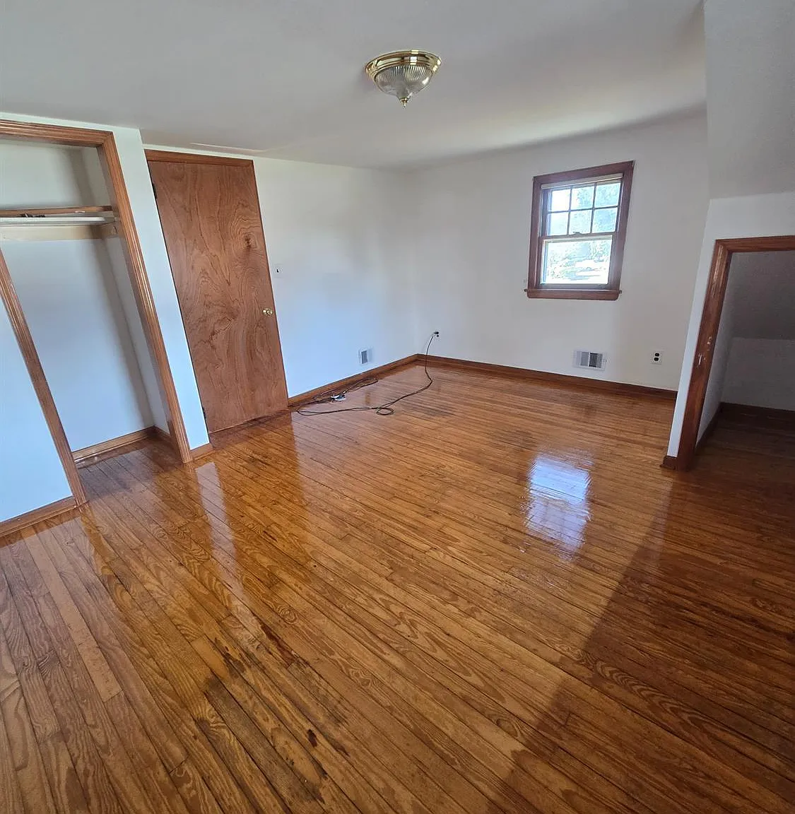 4 bed, 2.0 bath, $3,900 — Photo 4