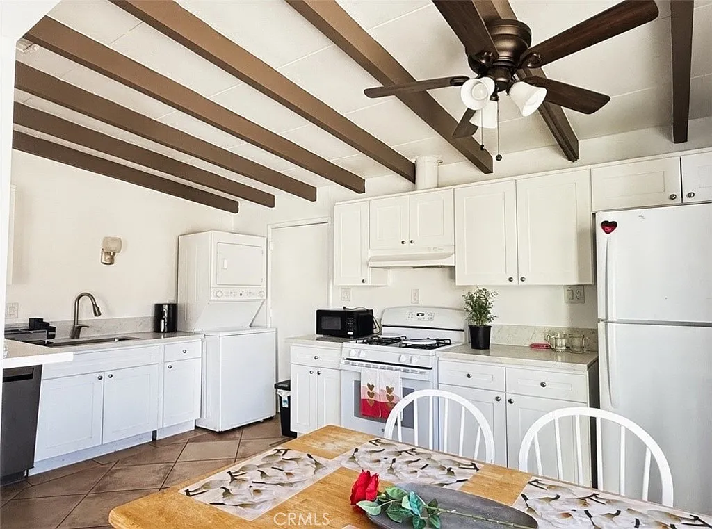 1 bed, 1700 sqft, $1,400 — Photo 3