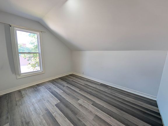 5th image of 191 Burgar St #4