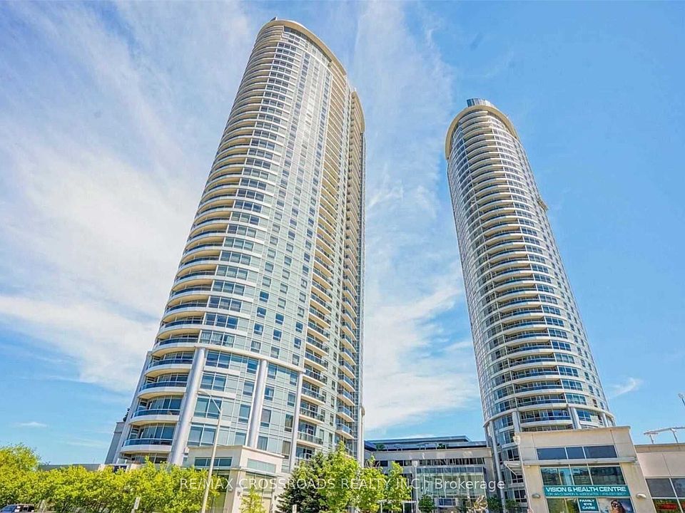 1st image of 135 Village Green Sq #1023