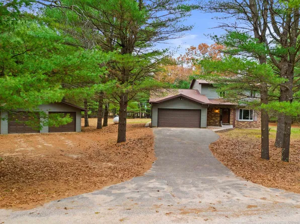 W5840 Blackhawk Rd, Wautoma, WI 54982