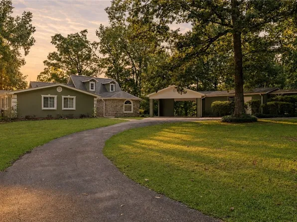 15029 Carmen Dr, Northport, AL 35475