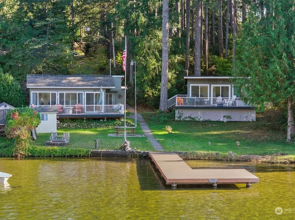 51 NE Rhododendron Boulevard, Tahuya, WA 98588