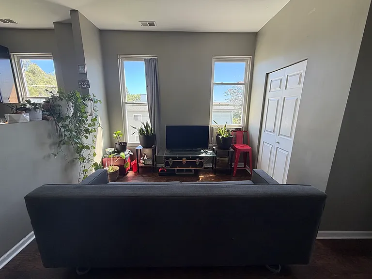 2944 W Fillmore St #3 — Photo 2