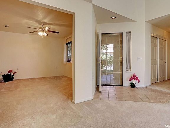 5th image of 56 Bonaventure Ct