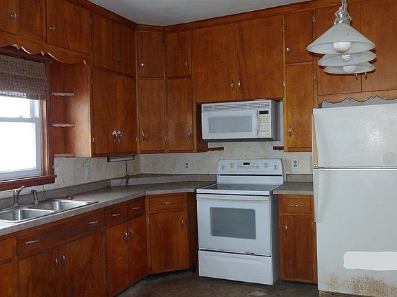 4th image of 24344 170th St