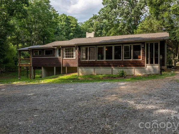 3466 Dry Ponds Rd, Granite Falls, NC 28630