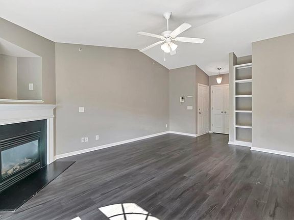 5th image of 4703 Pennoak Ln #K