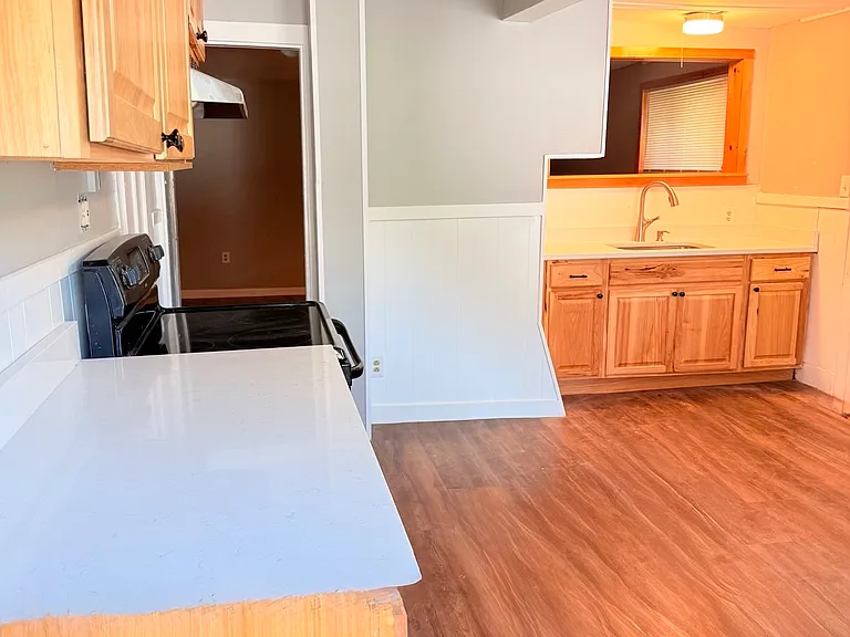 127 Hanover St #5 — Photo 4