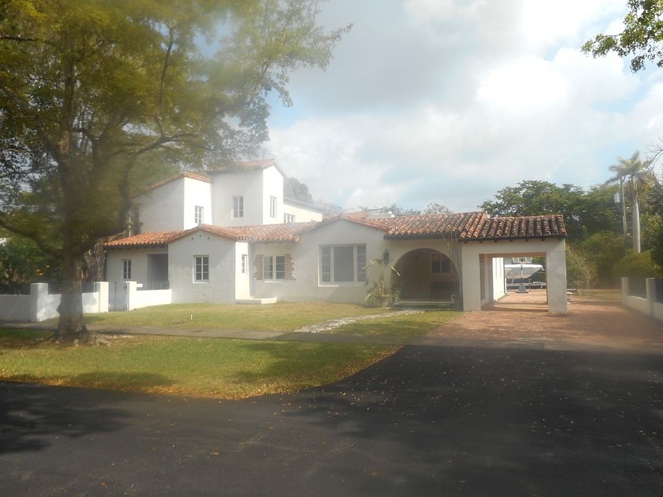 1st image of 911 Catalonia Ave