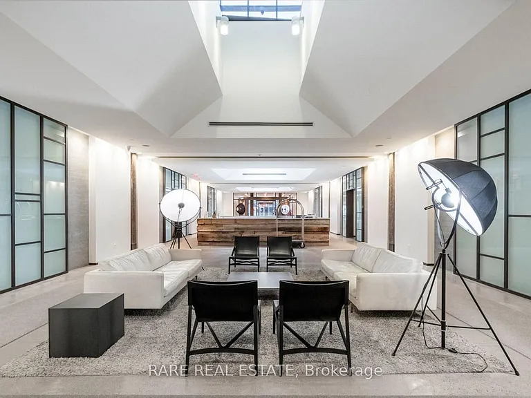 1030 King St W #26 — Photo 18