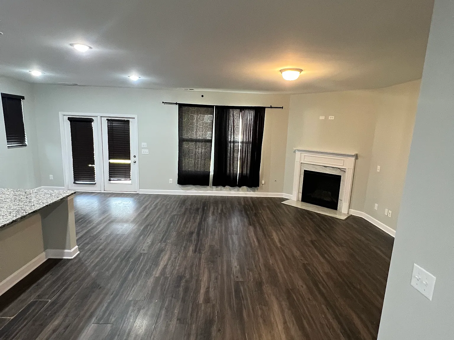 6 bed, 3.5 bath, 2472 sqft, $3,000 — Photo 3