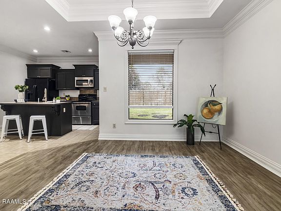 4th image of 124 Legend Creek Dr