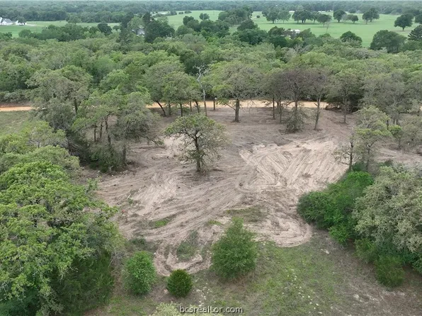330 Sundown Rd, Caldwell, TX 77836