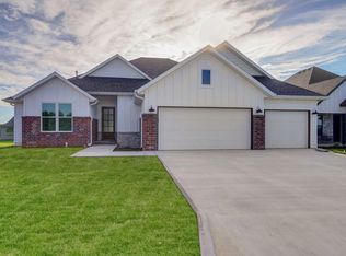 4964 S Aaron Ave, Springfield, MO 65810