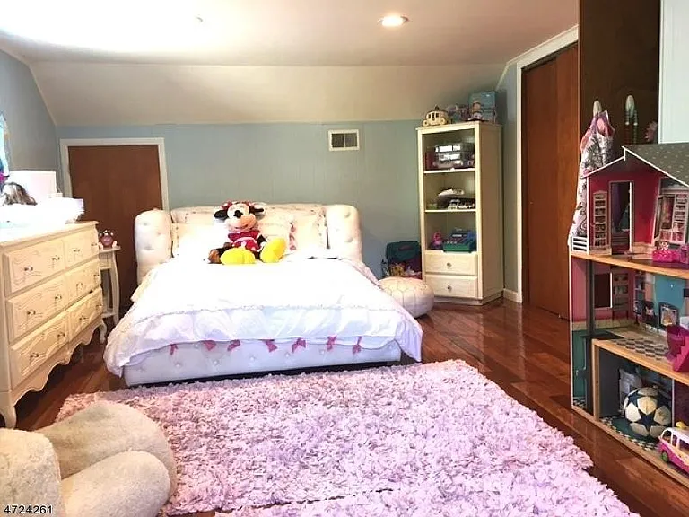 25 Preston Dr — Photo 3