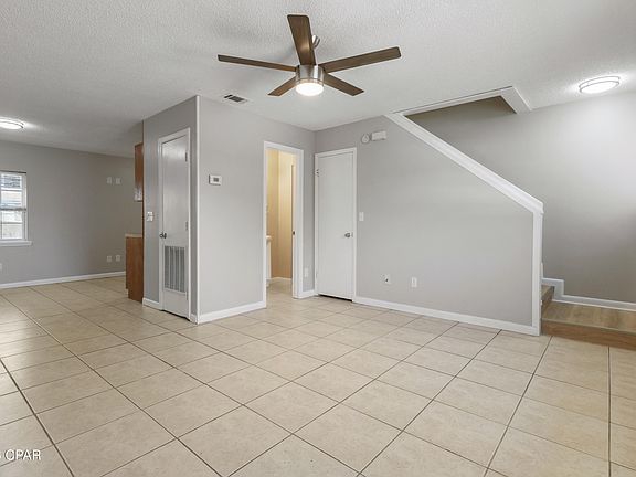 3rd image of 1522 Kraft Ave