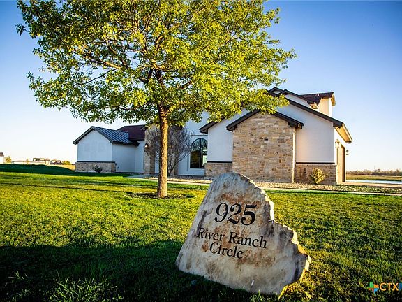 2nd image of 925 River Ranch Cir