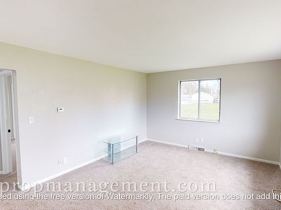 4th image of 28155 Center St #4