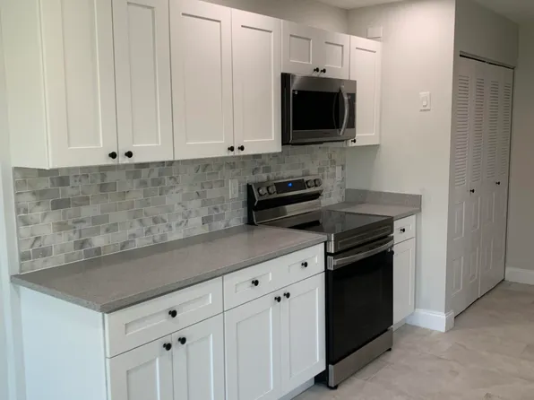 14391 Campanelli Dr, Delray Beach, FL 33484