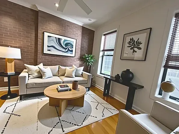 212 East 29th Street 2A image 1 of 6
