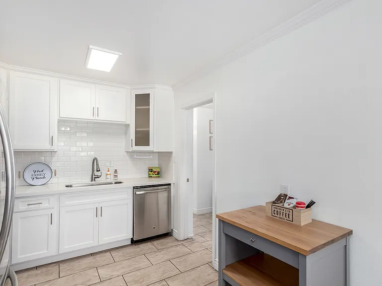3212 E Granada Rd — Photo 11
