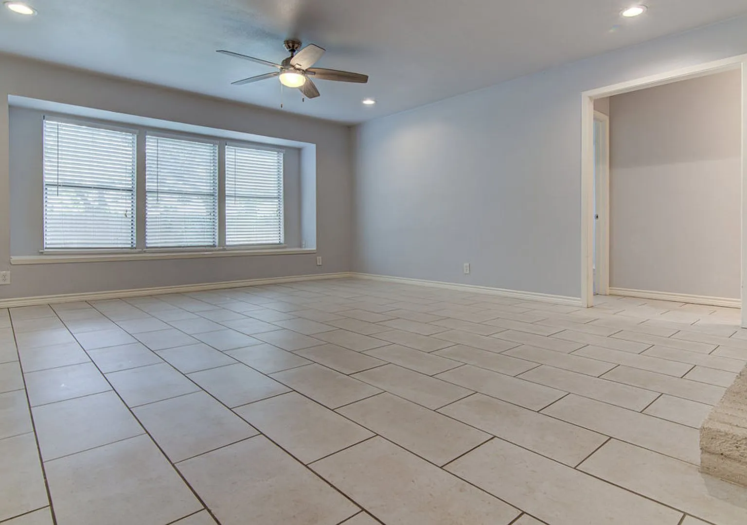 **Two Weeks Free Rent Recently Renovated 3 Bedroom 2 Bath In Anderson Mill! — Photo 4