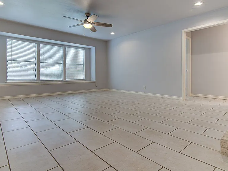 12111 Missel Thrush Ct — Photo 4