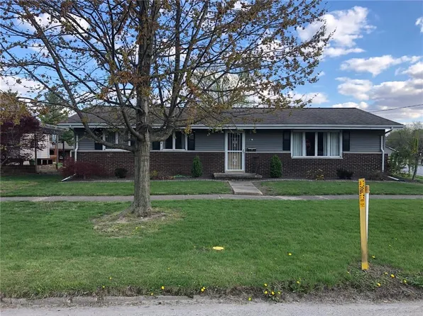 207 W Main St, Casey, IL 62420