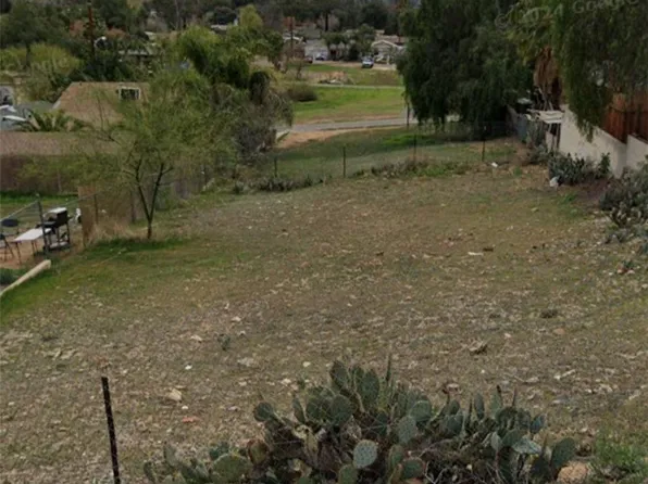 23885 Lucas Dr, Canyon Lake, CA 92587