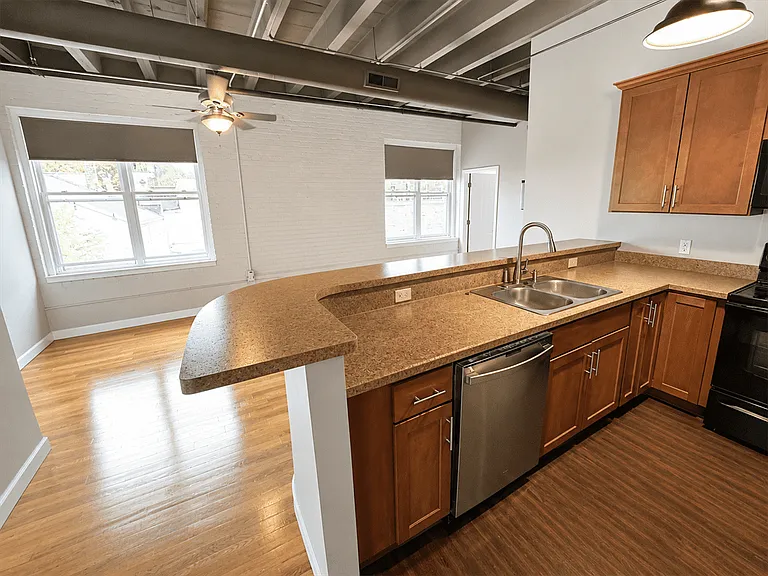 159 W Pearl St #304 — Photo 11