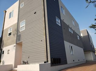 1152 S Hobart Blvd, Los Angeles, CA 90006