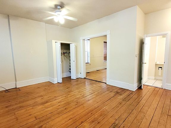 3rd image of 736 N Wolcott Ave APT 1F
