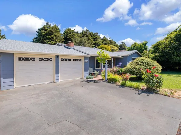 4745 Nova Dr, Santa Cruz, CA 95062