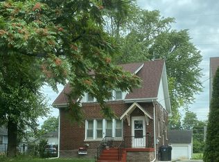 208 E Keith Ave, Waukegan, IL 60085