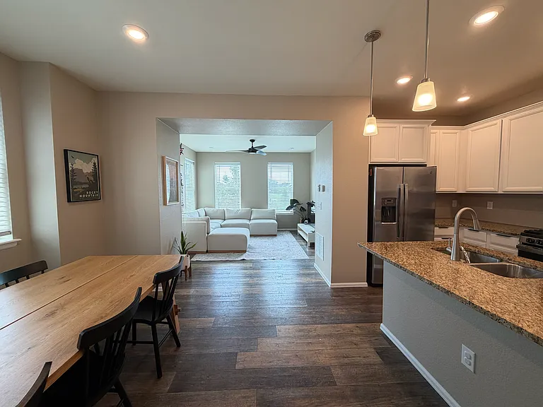 17610 Cherokee St — Photo 10