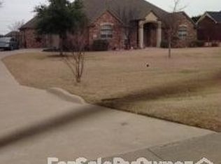 3220 McCarver Ct, Midlothian, TX 76065