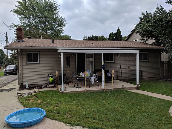 3rd image of 39415 Shoreline Dr