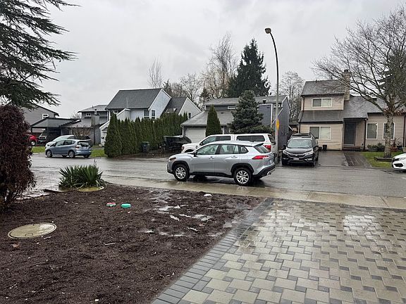 3rd image of 6060 Brooks Cres #2
