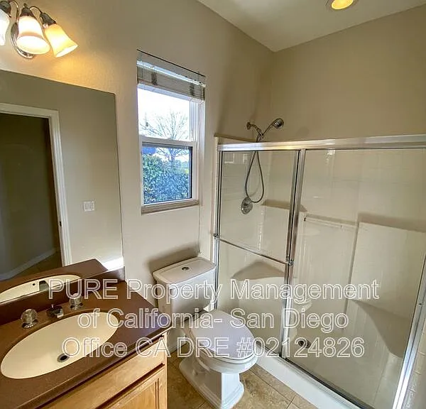 1341 E J St E — Photo 7