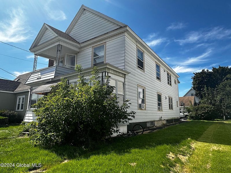 4th image of 53-55 Mathias Avenue