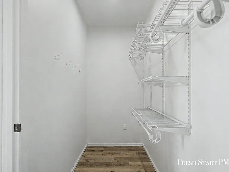 134 Maple St — Photo 9