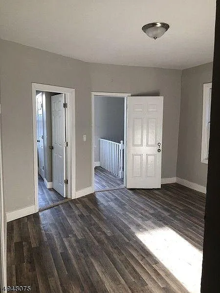 176 Carbon St — Photo 2
