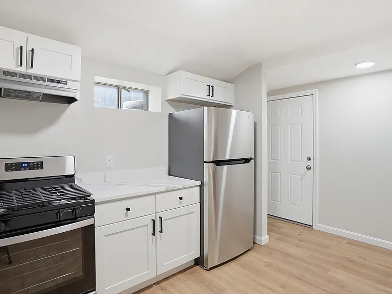 800 Douglas Ave #1 — Photo 7