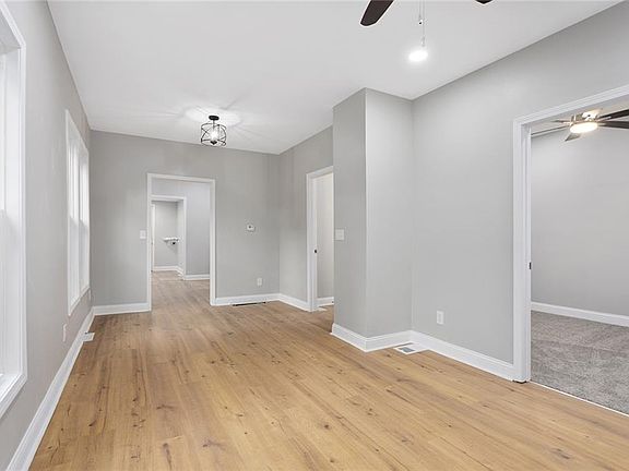 5th image of 226 S Ferree St