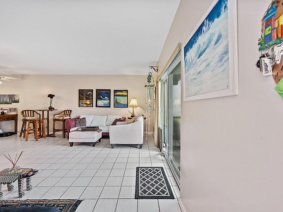 5th image of 4501 S Ocean Blvd APT C2