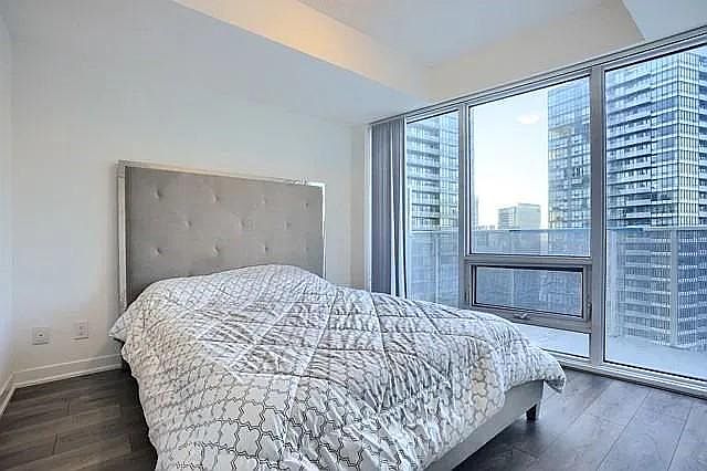 1st image of 100 Harbour St #4403
