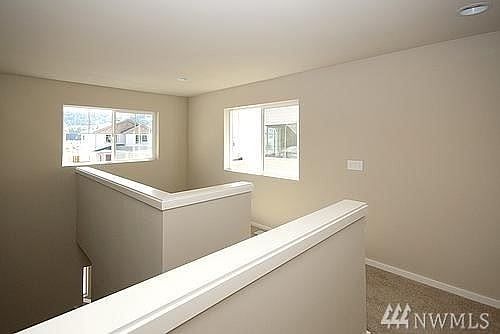 4th image of 1427 43rd St NE