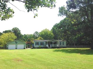 6521 Foxfire Rd, Wadmalaw Island, SC 29487